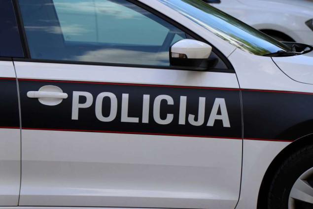 ČETIRI OSOBE LIŠENE SLOBODE ZBOG SMRTI MUŠKARCA IZ GRAČANICE