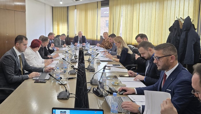 VLADA ZDK ZA ZAŠTITU, ODRŽAVANJE, REKONSTURKCIJE I IZGRADNJE REGIONALNIH CESTA IZDVAJA VIŠE OD 24 MILIONA KM, DONESENA I ODLUKA O NABAVCI HELIKOPTERA