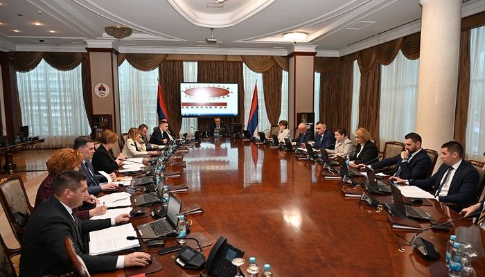 VLADA RS USVOJILA UREDBU O PREBACIVANJU RADNIKA IZ DRŽAVNIH U ENTITESKE INSTITUCIJE
