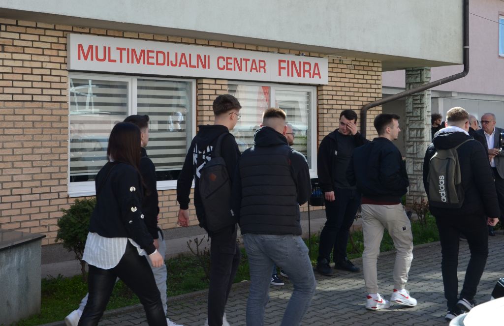 OTVOREN MULTIMEDIJALNI CENTAR NA UNIVERZITETU FINRA TUZLA