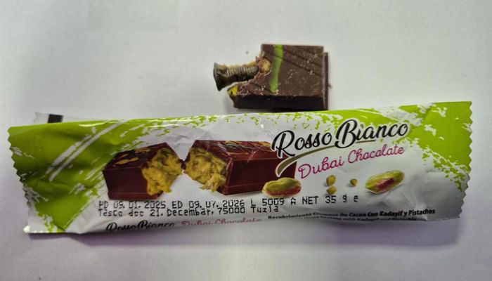 SA TRŽIŠTA BIH POVLAČI SE ČOKOLADICE „ROSSO BIANCO DUBAI CHOCOLATE“ PORIJEKLOM IZ TURSKE