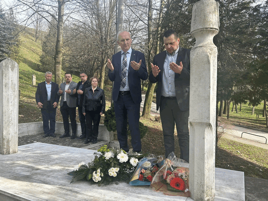 TEŠANJSKO PROLJEĆE: ODŽAK I TEŠANJ VRAĆAJU DUG VELIKOM PJESNIKU