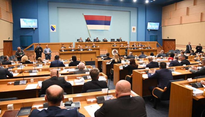NSRS USVOJILA NACRT NOVOG USTAVA RS, OPOZICIJA BILA PROTIV
