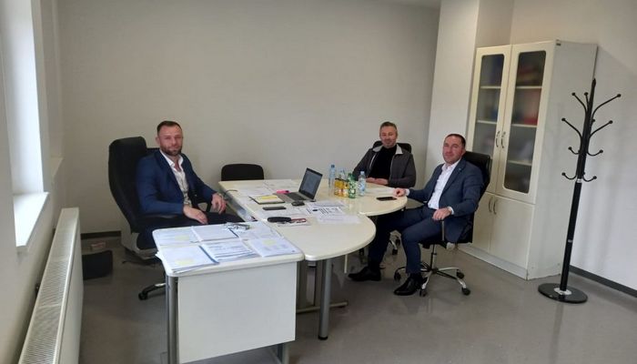 DOBOJ JUG: NAČELNIK TUKIĆ I DR. BEGIĆ  U POSJETI JKP “VIS”