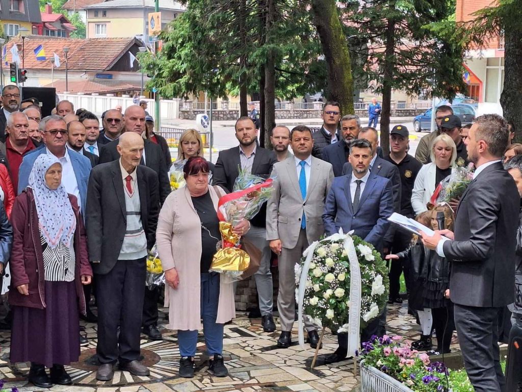 Ministar Sevlid Hurtić prisustvovao svečanosti povodom Dana općine Kladanj