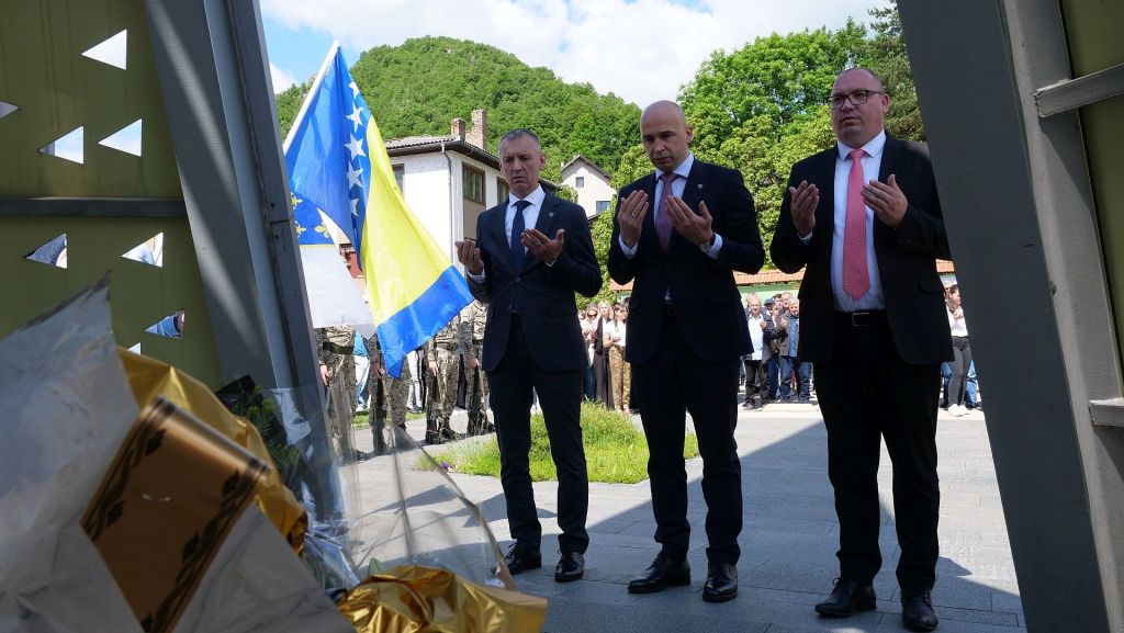 Delegacija Vlade i Skupštine ZDK prisustvovala obilježavanju dana 1. slavne olovske brdske brigade AR BiH