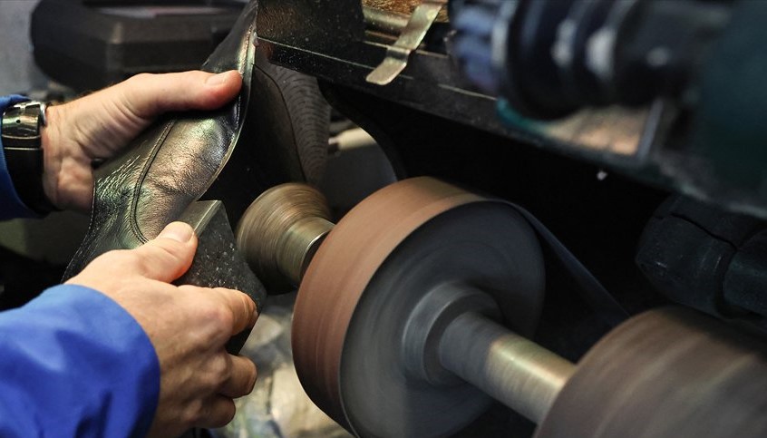 INDUSTRIJA TEKSTILA, KOŽE I OBUĆE U RS NALAZI SE U VELIKOM PROBLEMU, NARUDŽBE STALE, RADNICI ODLAZE