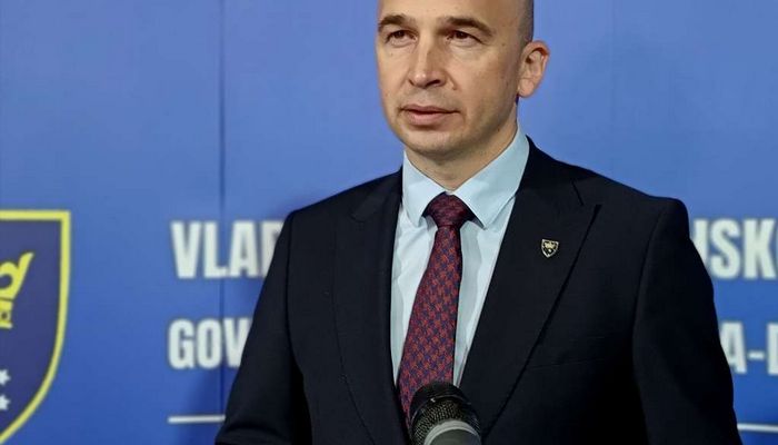 PIVIĆ: VISOKOM OBRAZOVANJU 15 POSTO UVEĆANE PLAĆE, KBZ-U 3.000.OOO KM ZA SPECIJALIZACIJE LJEKARA