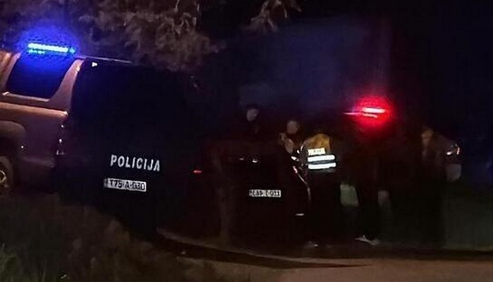 PUCNJAVA U NASELJU HUSINO KORIŠTENE FANTOMKE, PALICE I VATRENO ORUŽJE