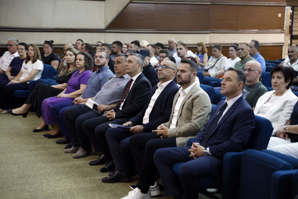 POTPISANI UGOVORI ZA OČUVANJE 745 RADNIH MJESTA POVRATNIKA