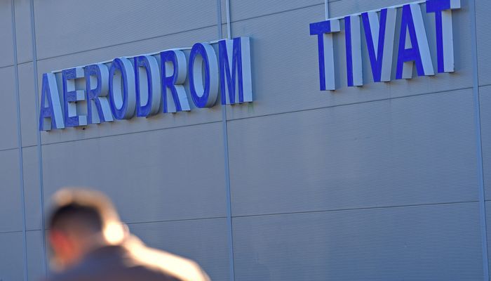 ZBOG DOJAVE O BOMBI U AVIONU AIR SRBIJE: ZATVOREN TIVATSKI AERODROM