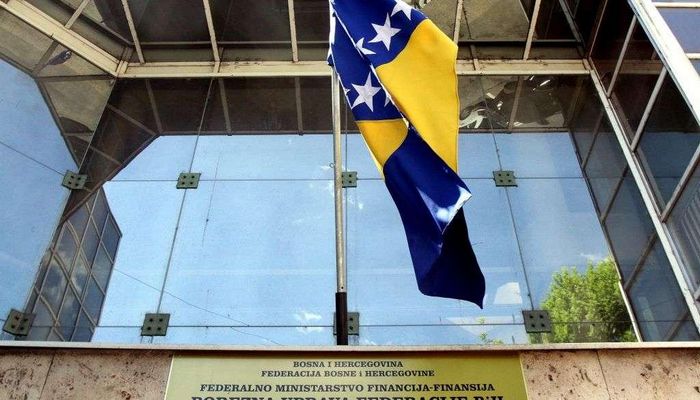 POREZNA UPRAVA FEDERACIJE BIH: U PERIODU JANUAR – MAJ 2025.GODINE UPLAĆENO 3.729.506.053 KM JAVNIH PRIHODA