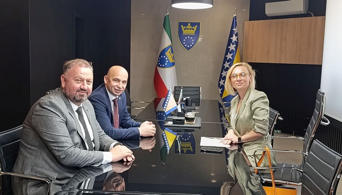 Premijer Pivić i ministar Šibonjić sa izvršnom direktoricom za korporativne poslove kompanije Adriatic Metals BiH Sanelom Karić: Vareš kao centar novih ulaganja