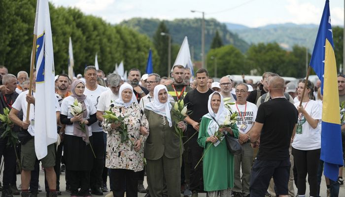 VIŠE OD OSAM HILJADA UČESNIKA MARŠA MIRA STIGLO U POTOČARE