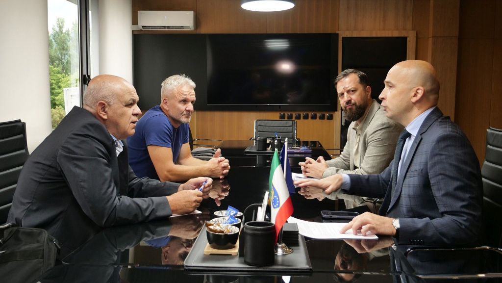 Premijer Pivić: Pozdravljamo odluku suda kojom je odbijena mjera o statusu rektora, ali je pronađen način za isplatu plata