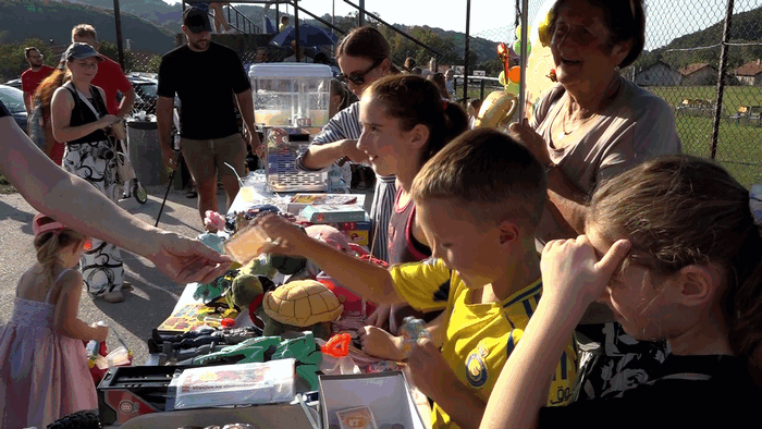 ŠIJE: ODRŽAN DRUGI DJEČIJI FESTIVAL I BAZAR-PRIHOD ZA KUPOVINU ŠKOLSKOG PRIBORA