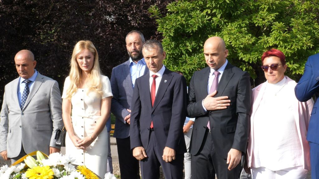 Čestitka premijera Pivića i predsjedavajućeg Huskića za Dan Kantona