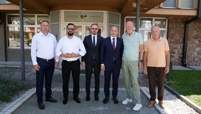 DELEGACIJA VLADE ZDK U RADNOJ POSJETI OPĆINI OLOVO: PODRŠKA VAŽNIM INFRASTRUKTURNIM PROJEKTIMA