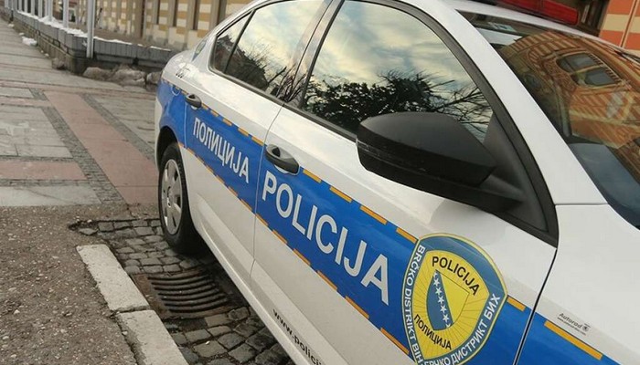 BRČKO: OTAC NESRETNIM SLUČAJEM PREGAZIO 16-MJESEČNOG SINA