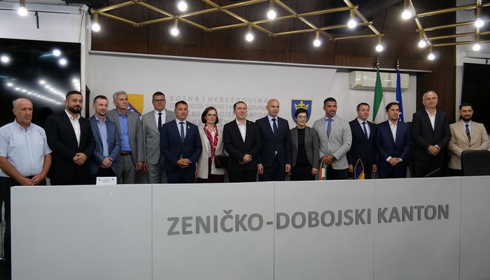 POTPISANI UGOVORI O PRIJENOSU 2,8 MILIONA KM ZA PROJEKTE CESTOVNE INFRASTRUKTURE U ZDK