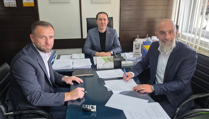 DOBOJ JUG: EKO ŽIVOT I JKP „VIS“  POTPISALI UGOVOR O SELEKTIVNOM PRIKUPLJANJU I RECIKLAŽI AMBALAŽNOG OTPADA
