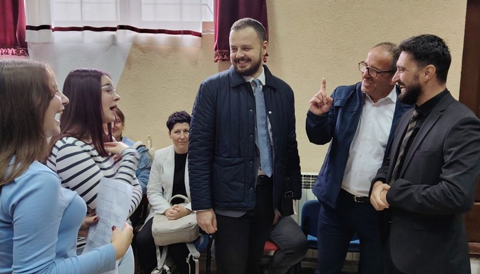VELIKA FEŠTA U BREZI: DEMOKRATIJA, INKLUZIJA I ZABAVA NA JENDOM MJESTU