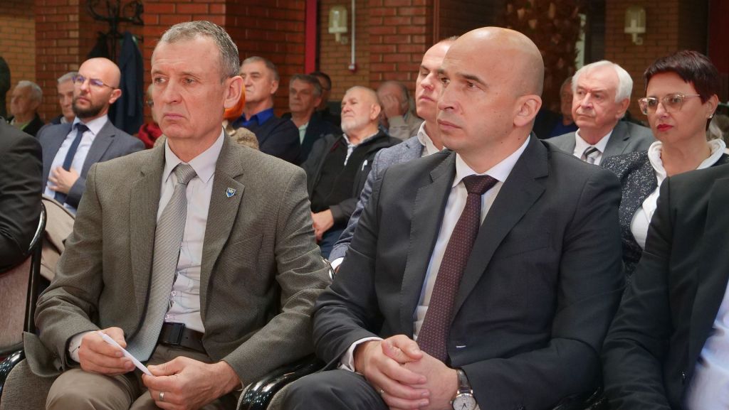 Premijer Pivić najavio isplatu jednokratne pomoći penzionerima u ZDK