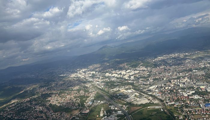 DRONOVI IZNAD MINHENA PRISILILI AERODROM NA OBUSTAVU LETOVA