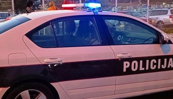 AKCIJA POLICIJE ZDK TOKOM VIKENDA: 90 VOZAČA SANKCIONISANO ZBOG VOŽNJE POD DEJSTVOM ALKOHOLA, A 238 PREKRŠAJNIH NALOGA IZDATO ZBOG NEKORIŠTENJE SIGURNOSNOG POJASA