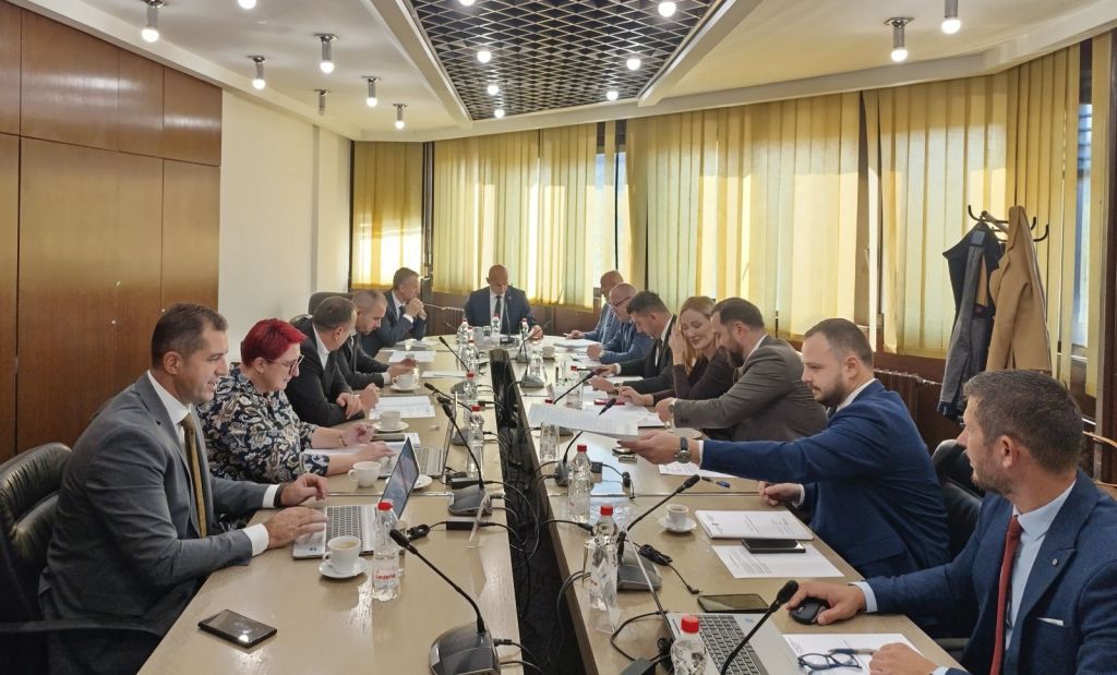 VLADA ZDK ODOBRILA DODATNE POTICAJE: VIŠE OD 4,3 MILIONA KM ZA RAZVOJ POLJOPRIVREDE, SPORTA I DUŠTVENE ZAJEDNICE