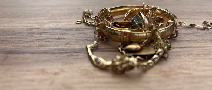 PODIGNUTA OPTUŽNICA PROTIV 15 OSOBA ZBOG TRGOVINE PLEMENITIM METALIMA, MEĐU OPTUŽENIMA I OSOBE IZ DOBOJA I TEŠNJA
