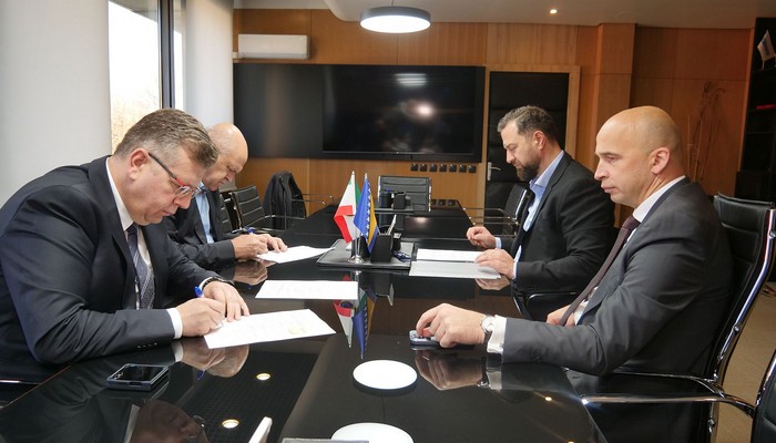 POTPISANE IZMJENE I DOPUNE KOLEKTIVNOG UGOVORA ZA DJELATNOST OSNOVNOG I SREDNJEG OBRAZOVANJA U ZDK-U