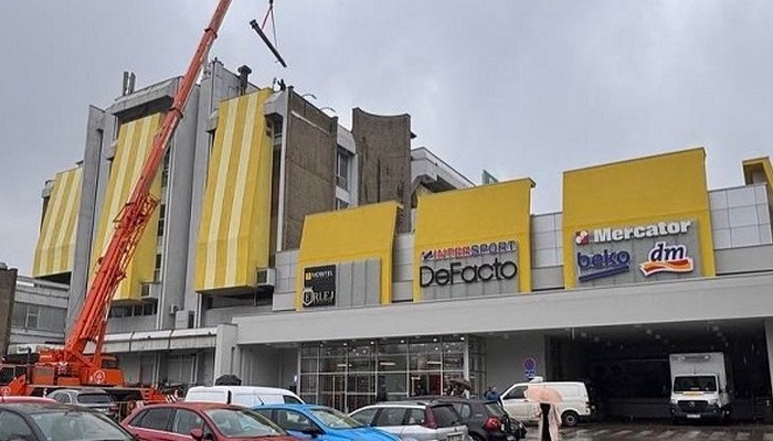 JEDNA OSOBA POGINULA U NESREĆI U ROBNOJ KUĆI „TUZLANKA“