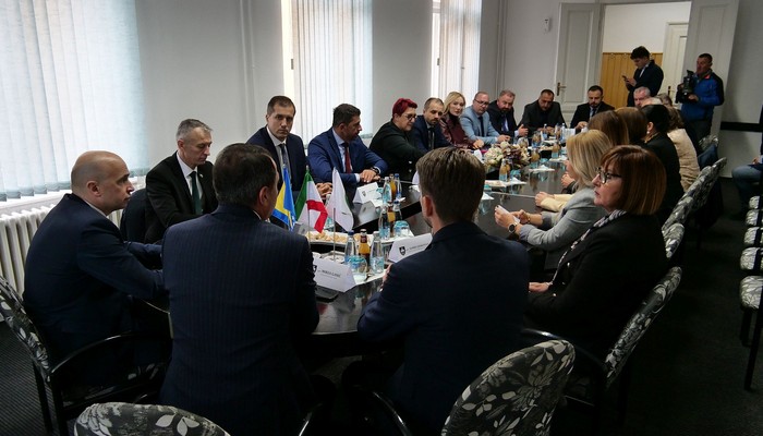 POSJETA VLADE ZDK GRADU VISOKOM: ZAJEDNIČKI PROJEKTI ZA DOBROBIT GRAĐANA