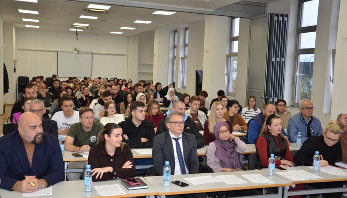 ODRŽANA ERASMUS+RADIONICA NA UNIVERZITETU FINRA TUZLA