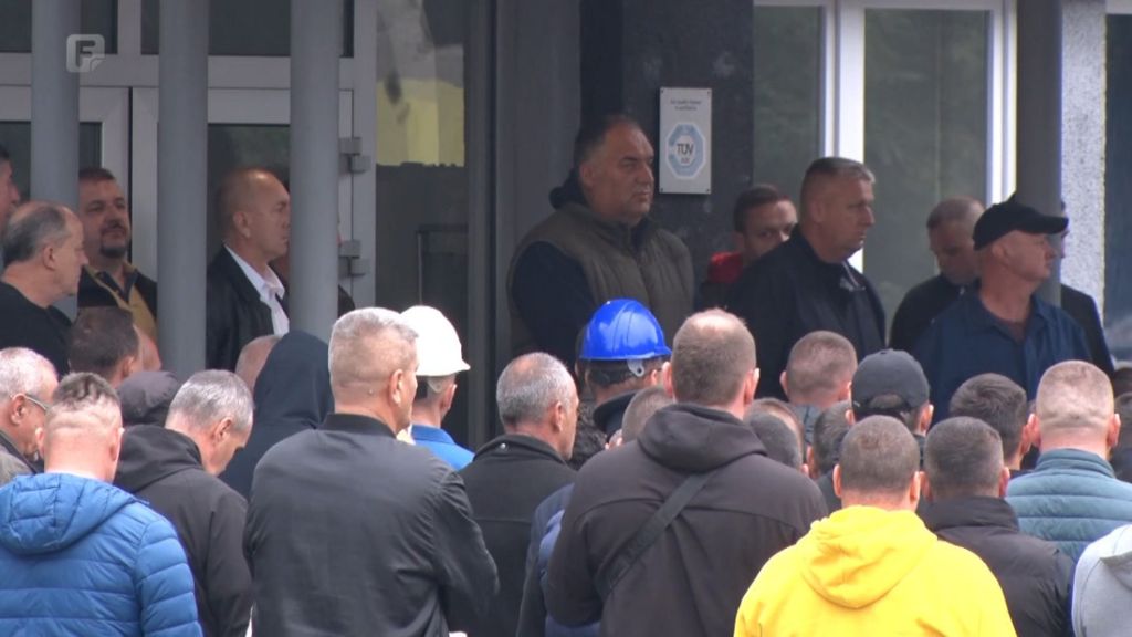 "Ne tražimo milostinju, nego posao": radnici Koksare ispred Gradske uprave