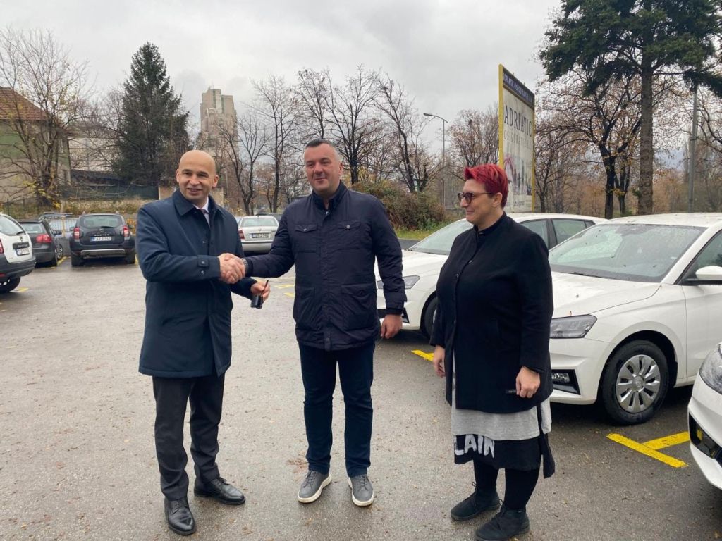 Tri nova službena vozila za Kantonalnu upravu za inspekcijske poslove ZDK