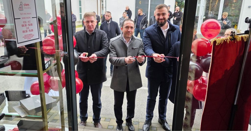 DOBOJ JUG: SVEČANO OTVOREN CIOMBOOKS
