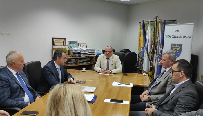 MINISTAR SIROVICA RAZGOVARAO S GRADONAČELNIKOM VISOKOG O SANACIJI CENTRALNOG ŠEHIDSKOG SPOMEN-OBILJEŽJA