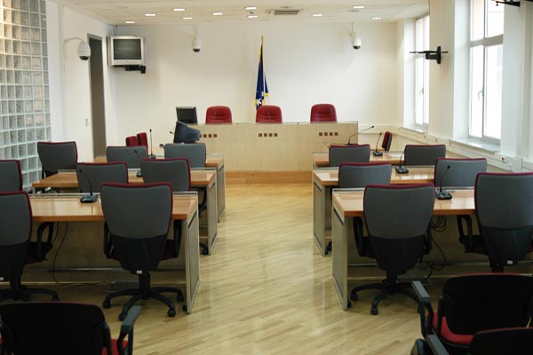 SUD BIH POTVRDIO  OPTUŽNICU ZA GENOCID U SREBRENICI: SIMANIĆ I  JOVIĆ OPTUŽENI ZA MASOVNA UBISTVA