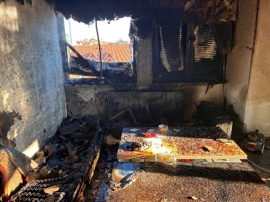 Šest osoba primljeno u UKC Tuzla nakon požara u Kalesiji
