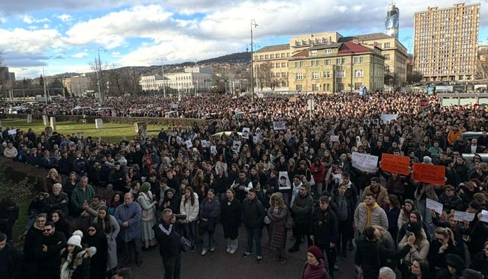 SARAJEVO: GRAĐANI BLOKIRALI RASKRSNICU KOD SCC-A