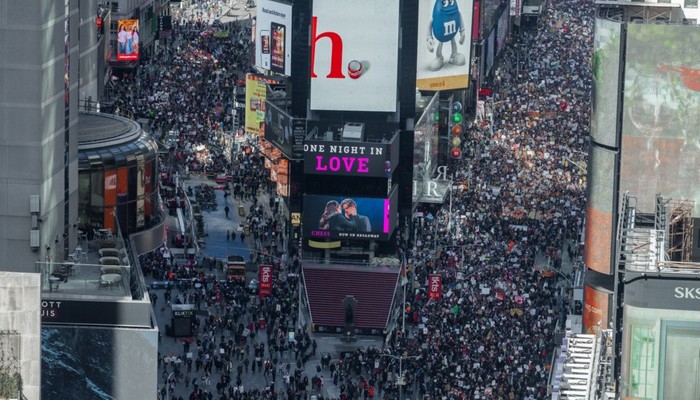 MASOVNI PROTESTI PROTIV TRUMPA I RATA S IRANOM ŠIROM SAD-A I EVROPE