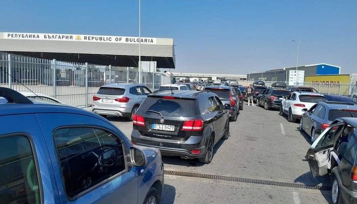 NA GRANICI SRBIJE I BUGARSKE PRONAĐENO VIŠE OD 370.000 EURA SKRIVENIH U JAKNI