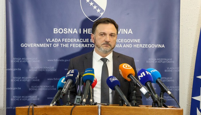 MINISTAR TRGOVINE NAJAVIO MOGUĆE POSKUPLJENJE GORIVA
