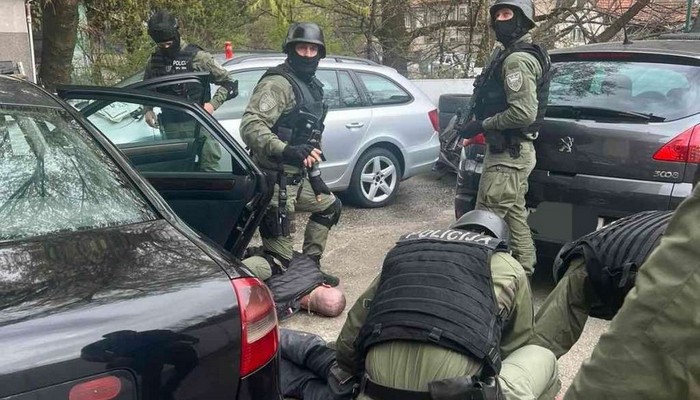 U NASTAVKU AKCIJE "PIRAMIDA" PRONAĐENA DROGA, UHAPŠENO 19 OSOBA