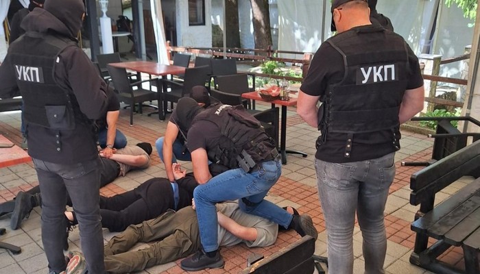 TRI OSOBE UHAPŠENE IZ PRIJEDORA ZBOG TRGOVINE ORUŽJEM, MEĐU NJIMA I POLICAJAC