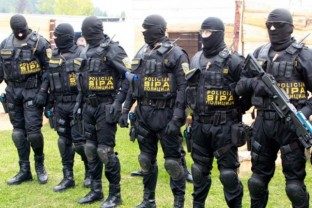 SIPA NASTAVILA AKCIJU "INDEKS": PRETRES NA JEDNOJ LOKACIJI, JEDNA OSOBA LIŠENA SLOBODE