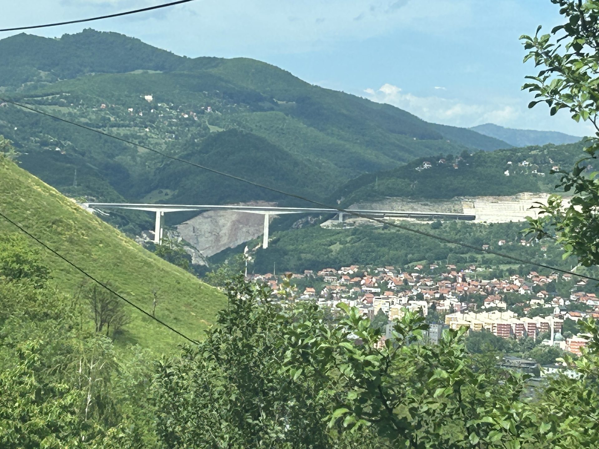 Danas komemoracija i zajednička dženaza za petero zeničkih planinara, Dan žalosti u Zenici