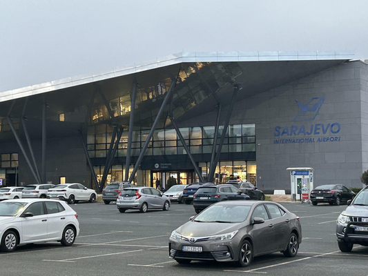 SARAJEVO DOBIJA TRI NOVE WIZZ AIR LINIJE: DIREKTNO DO PRAGA, BERLINA I BRATISLAVE